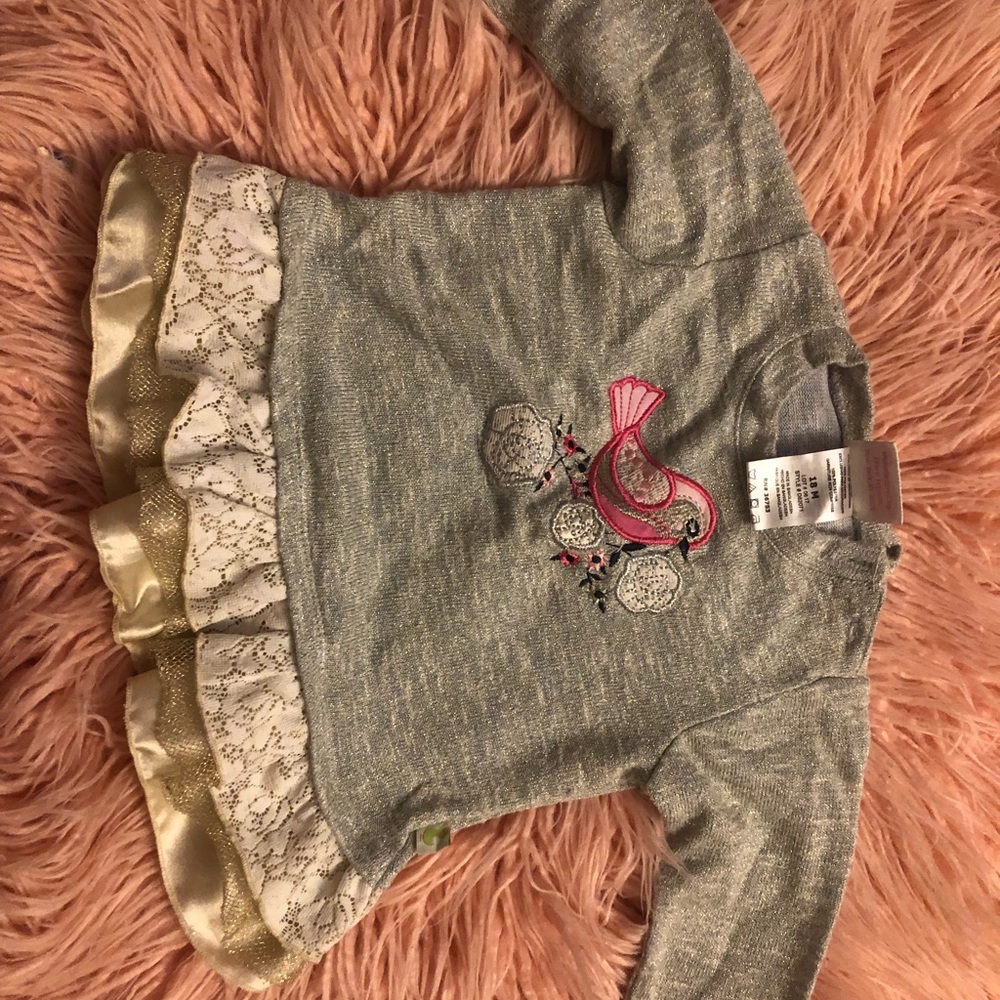 Beautiful shirt. Great condition !